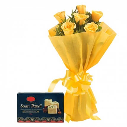 Bunch Of 10 Yellow Roses With 1/2 Kg Soan Papdi