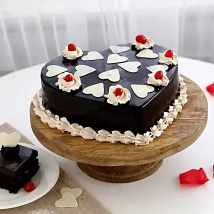 Heart Shape Cake Top amazing Black Forest Birthday cake Heart shape cake -  YouTube