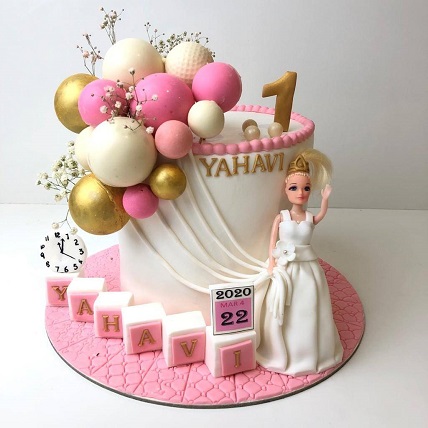 Anna Frozen Doll Cake - The Cupcake Queens