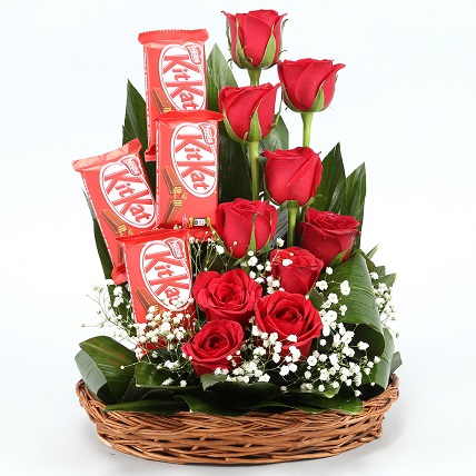 Red Roses Bouquet With Dairy Milk Chocolates